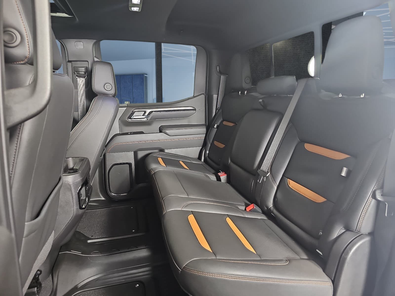 Used 2025 GMC Sierra 1500 AT4 w/ AT4 Premium Package AWD/4WD image 10