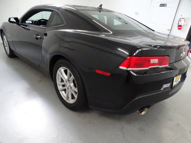 Used 2015 Chevrolet Camaro LS RWD image 11