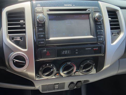 Used 2013 Toyota Tacoma 4x4 Double Cab w/ SR5 Pkg image 8