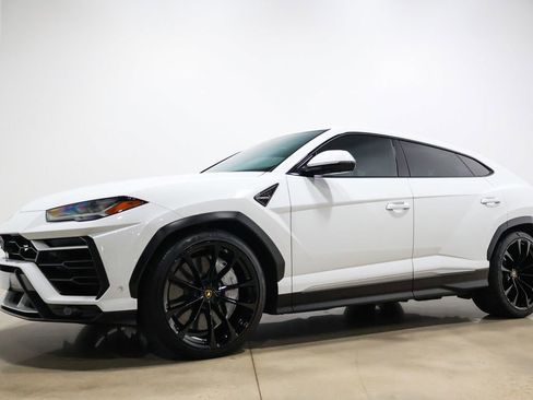 Used 2020 Lamborghini Urus image 10