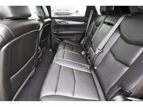 Used 2022 Cadillac XT5 Luxury image 7