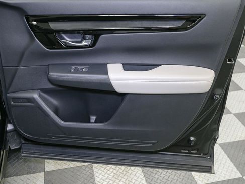 Used 2025 Honda CR-V EX-L image 19