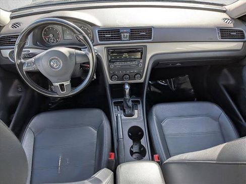 Used 2014 Volkswagen Passat 1.8T Wolfsburg Edition image 16