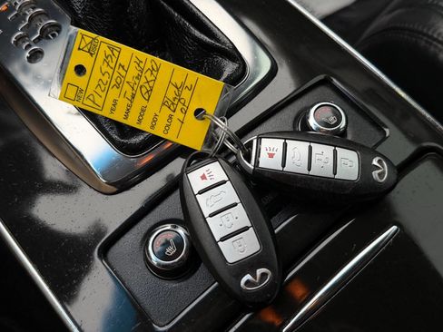 Used 2017 INFINITI QX70 AWD image 51