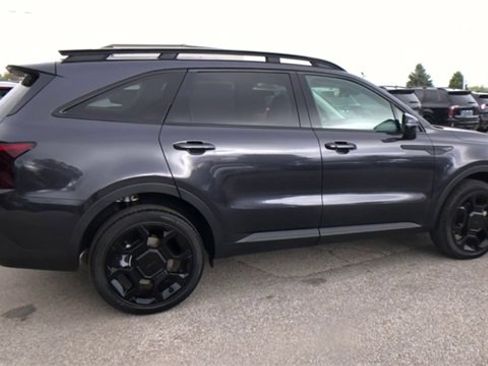 New 2025 Kia Sorento X-Line EX image 3