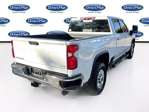 Used 2024 Chevrolet Silverado 2500 LTZ w/ LTZ Plus Package image 8