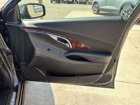 Used 2013 Buick LaCrosse Leather FWD image 16