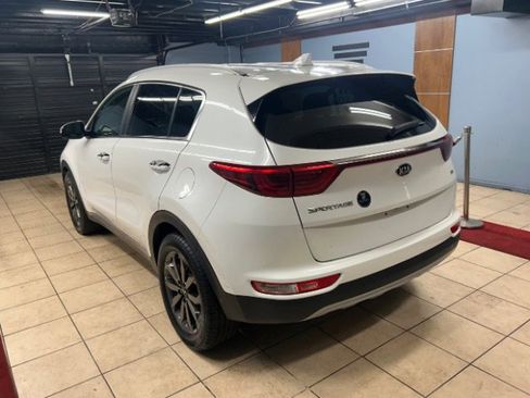 Used 2018 Kia Sportage EX w/ EX Sport Appearance Package image 3