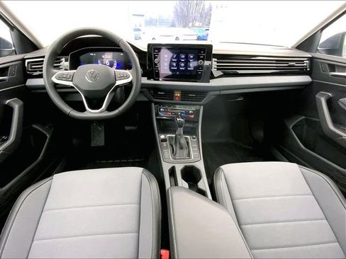 New 2026 Volkswagen Jetta SE FWD image 6