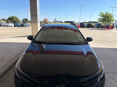 Used 2024 Toyota Corolla LE FWD image 21