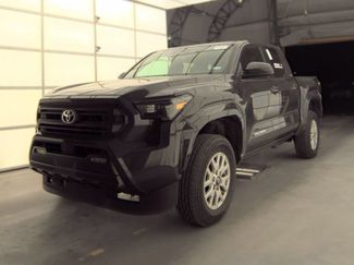 Used 2024 Toyota Tacoma SR5 AWD/4WD video 1
