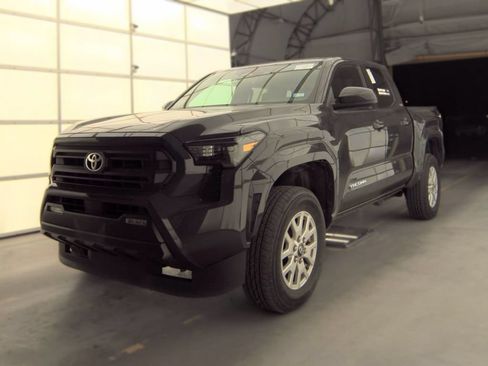 Used 2024 Toyota Tacoma SR5 AWD/4WD image 1