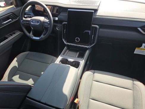 New 2026 GMC Acadia AT4 w/ LPO, Floor Liner Package AWD/4WD image 23