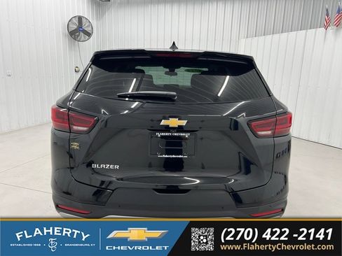 Used 2026 Chevrolet Blazer LT FWD image 4