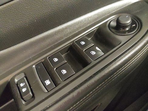 Used 2020 Buick Encore Preferred FWD image 27