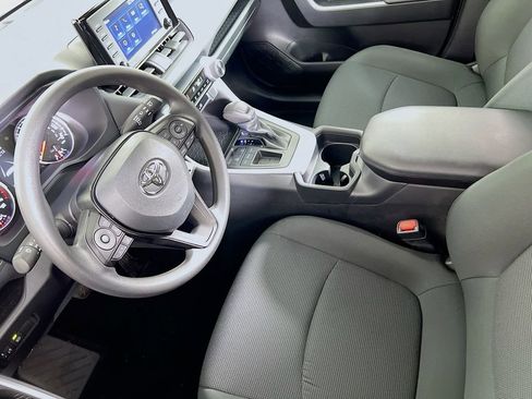 Used 2021 Toyota RAV4 LE image 20