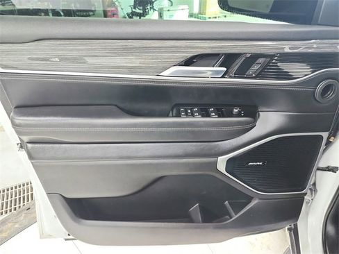 Used 2022 Jeep Wagoneer Series III image 34