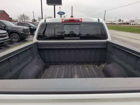 Used 2016 GMC Canyon SLT w/ Driver Alert Package image 10