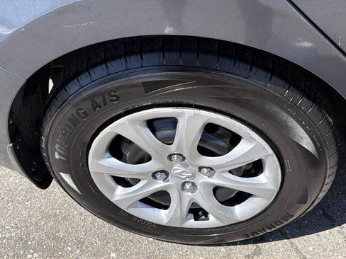 Used 2013 Hyundai Accent GS FWD image 7