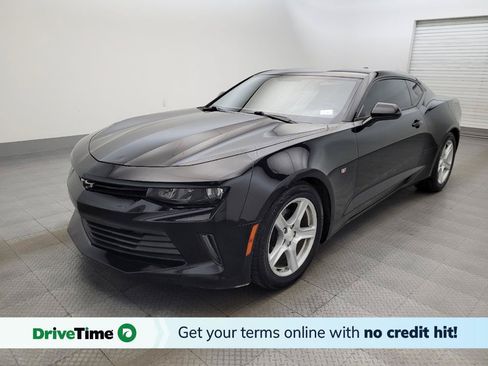 Used 2017 Chevrolet Camaro LT RWD image 1