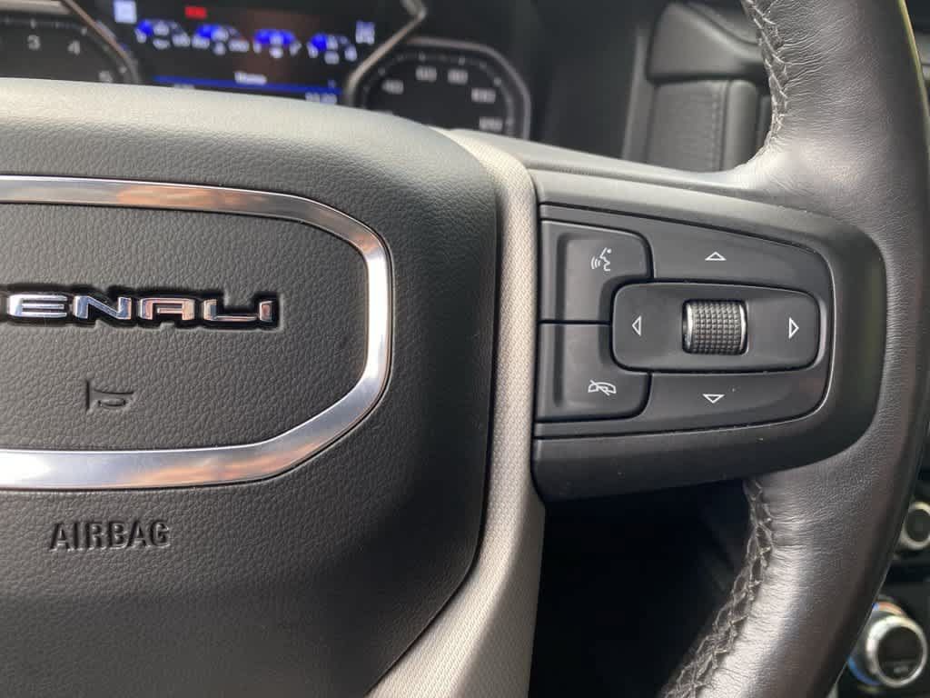 Used 2021 GMC Yukon Denali w/ Advanced Technology Package AWD/4WD image 20