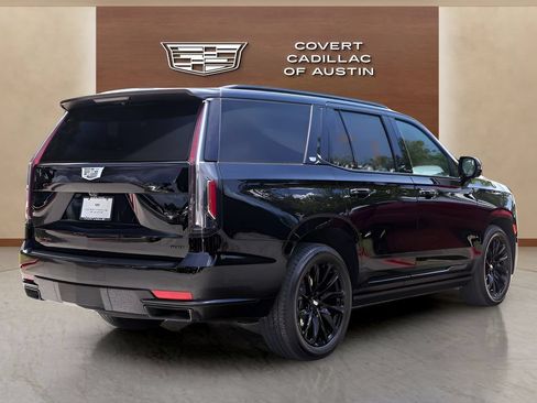 Certified 2024 Cadillac Escalade Sport Platinum w/ LPO, ONYX Package AWD/4WD image 4