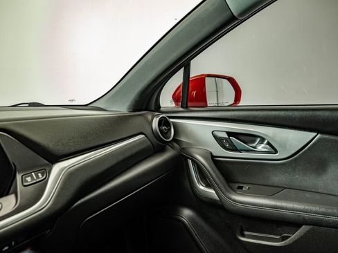 Used 2020 Chevrolet Blazer LT image 27