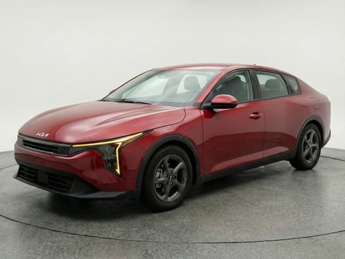 Used 2025 Kia K4 FWD image 3