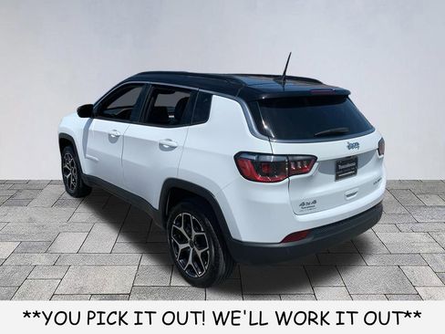Used 2025 Jeep Compass Limited AWD/4WD image 5