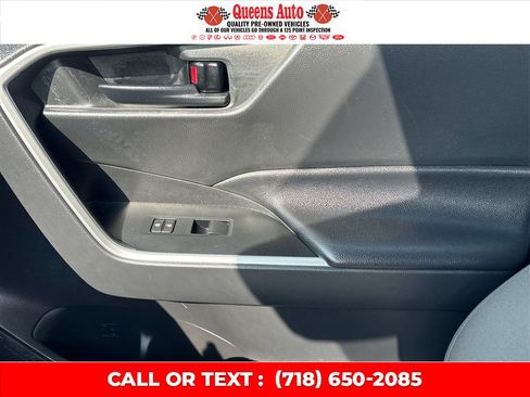 Used 2019 Toyota RAV4 LE w/ All Weather Liner Package AWD/4WD image 23