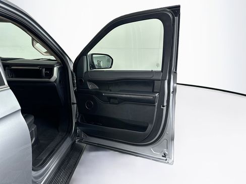 Used 2024 Ford Expedition Max XLT image 34