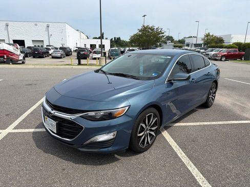 Used 2024 Chevrolet Malibu RS FWD image 2