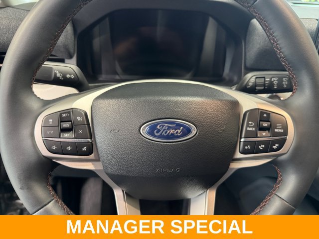 Used 2025 Ford Explorer Active AWD/4WD image 19