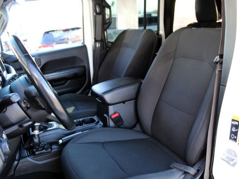 Used 2020 Jeep Wrangler Unlimited Sport image 19