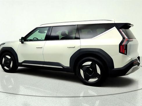 Used 2024 Kia EV9 Wind AWD/4WD image 7