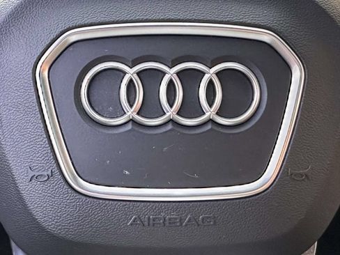 Used 2021 Audi Q8 Prestige AWD/4WD image 27
