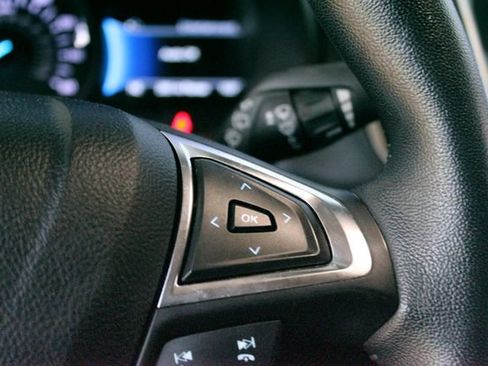 Used 2022 Ford Edge Titanium AWD/4WD image 18