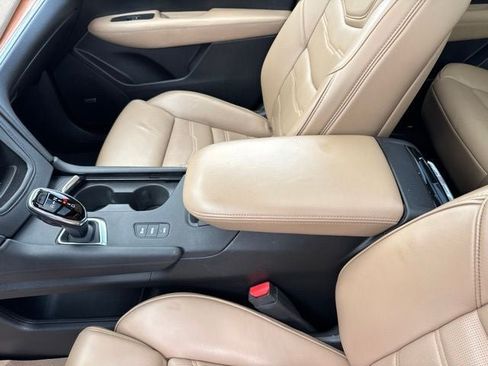 Used 2017 Cadillac XT5 Platinum AWD/4WD image 17