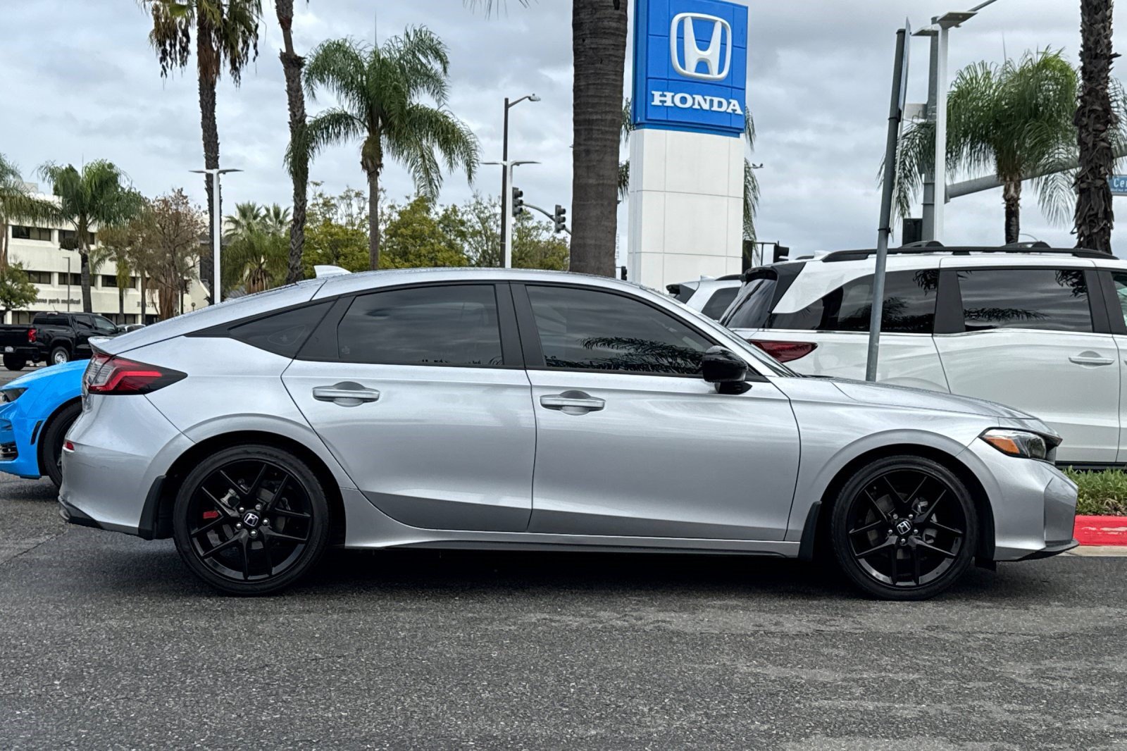 Used 2025 Honda Civic Sport image 8