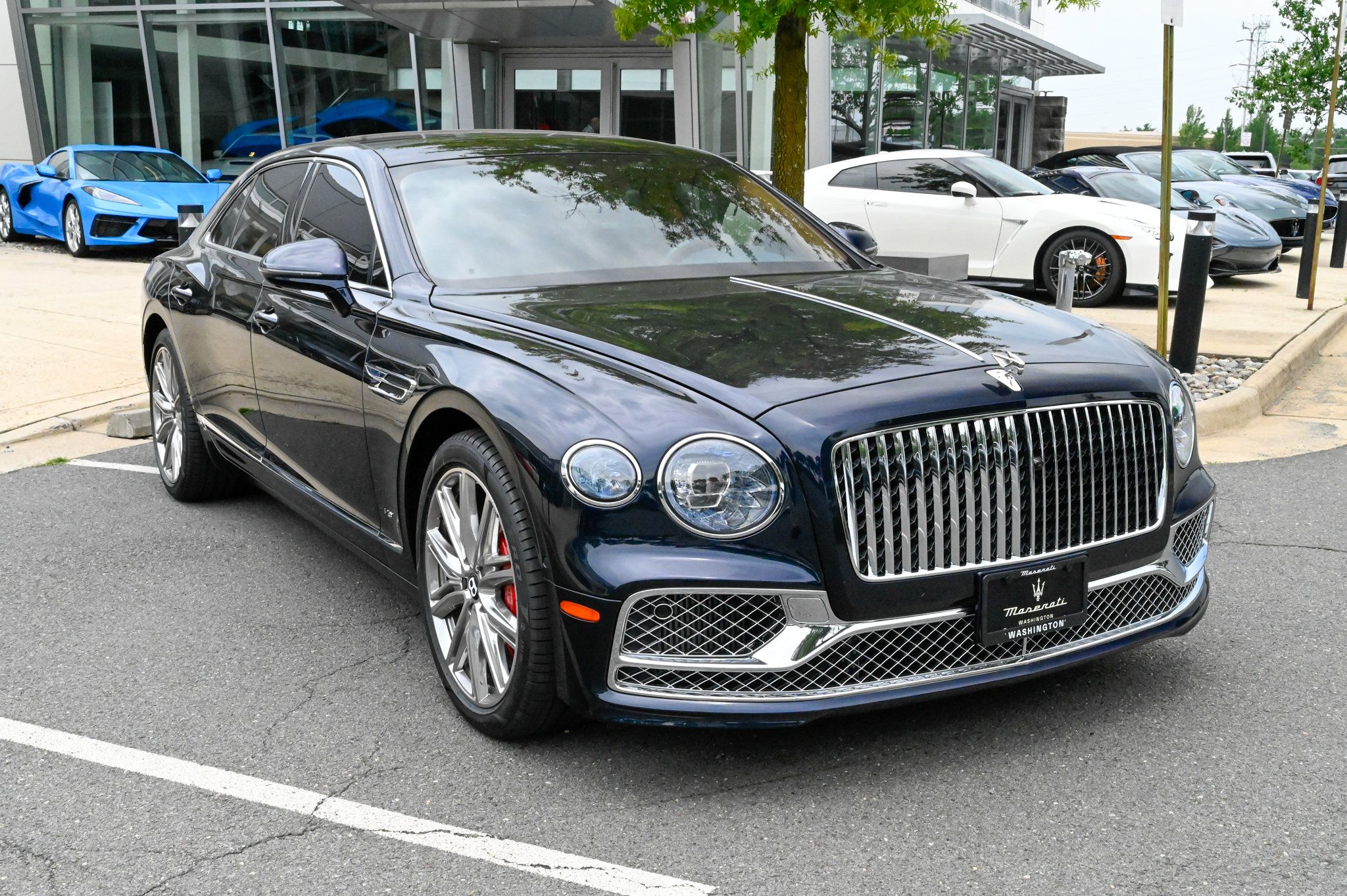 Used 2022 Bentley Flying Spur V8 AWD/4WD image 3