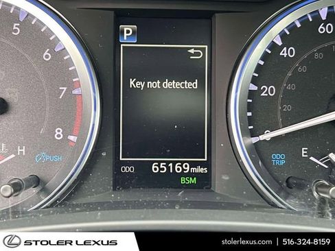 Used 2019 Toyota Highlander SE image 32