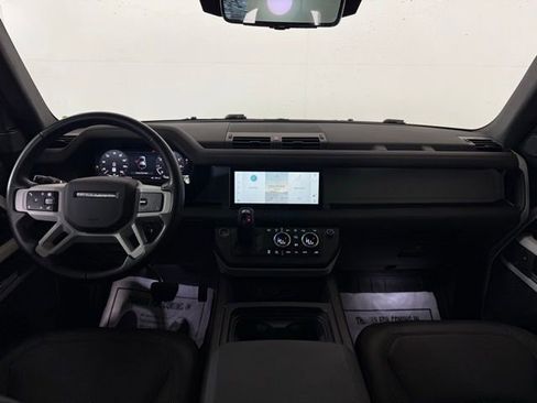 Used 2024 Land Rover Defender 110 S image 19