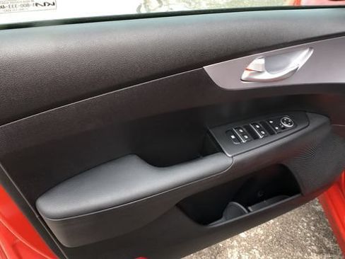 Used 2023 Kia Forte LXS FWD image 11
