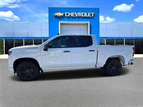 New 2026 Chevrolet Silverado 1500 Custom RWD image 4