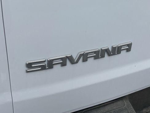 New 2025 GMC Savana 2500 w/ Driver Convenience Package image 31