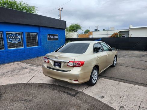 Used 2013 Toyota Corolla LE FWD image 11
