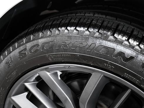 Used 2024 Maserati Levante GT Ultima AWD/4WD image 94