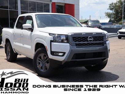 New 2025 Nissan Frontier SV w/ SV Convenience Package