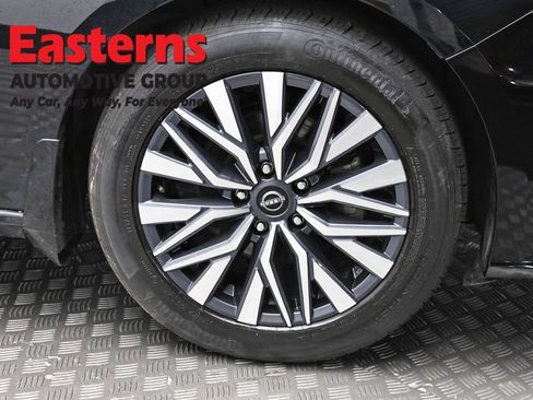 Used 2024 Nissan Altima 2.5 SV w/ SV Premium Package FWD image 31