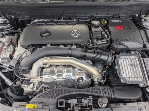 Certified 2025 Mercedes-Benz GLB 250 image 24